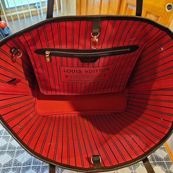 Louis Vuitton Neverfull MM - Picture 3 of 10